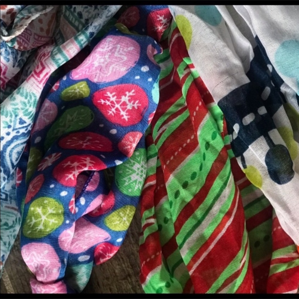 4 pack Holiday Scarves